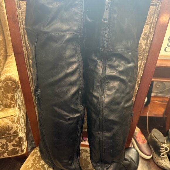 RENEE BLACK OVER THE KNEE BOOTS.  ALMOST NEW - WORN ONCE. SZ 7 - Picture 4 of 5